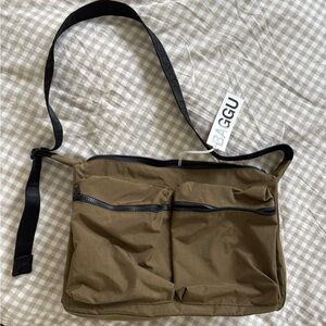 NWT✨ BAGGU Large Cargo Crossbody in Seaweed